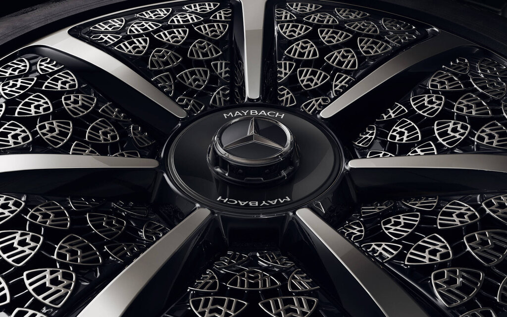 , Mercedes-Maybach Night Series : le côté sombre du grand luxe