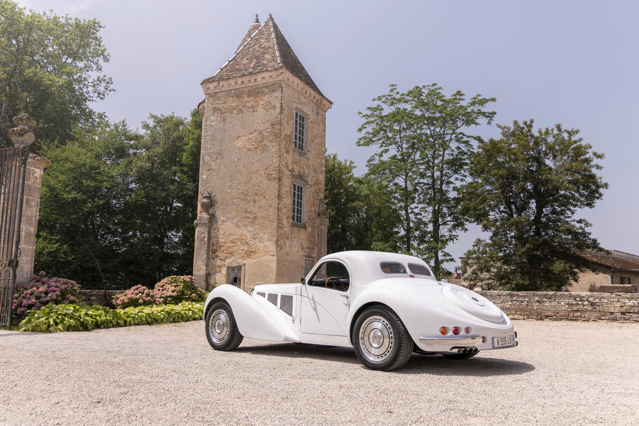 De La Chapelle Atalante V8 : l'incroyable retour du luxe à la française