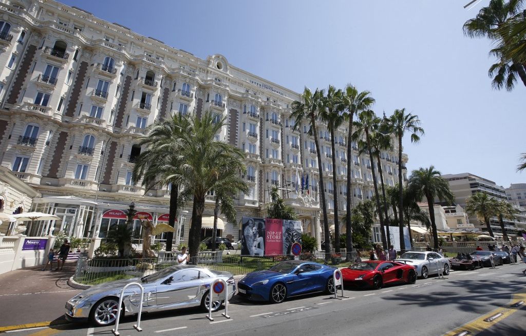 , Gironde : Trois hommes poursuivis pour une escroquerie à la TVA sur des voitures de luxe, évaluée à 2,5 millions d’euros