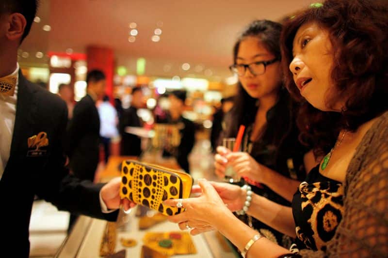 , Les perspectives du secteur du luxe sont assombries par la lenteur de la reprise en Chine